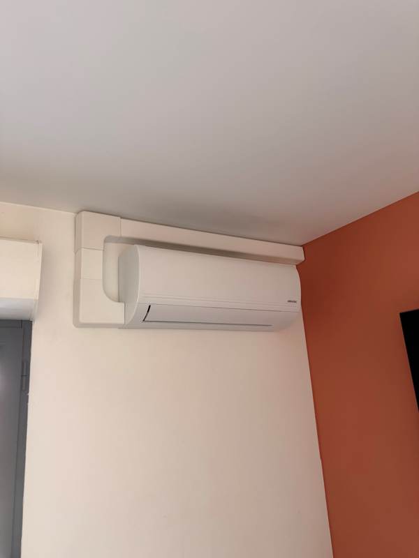 Climatisation multisplit murale Atlantic installée dans une chambre à Bordeaux par IN & TECH